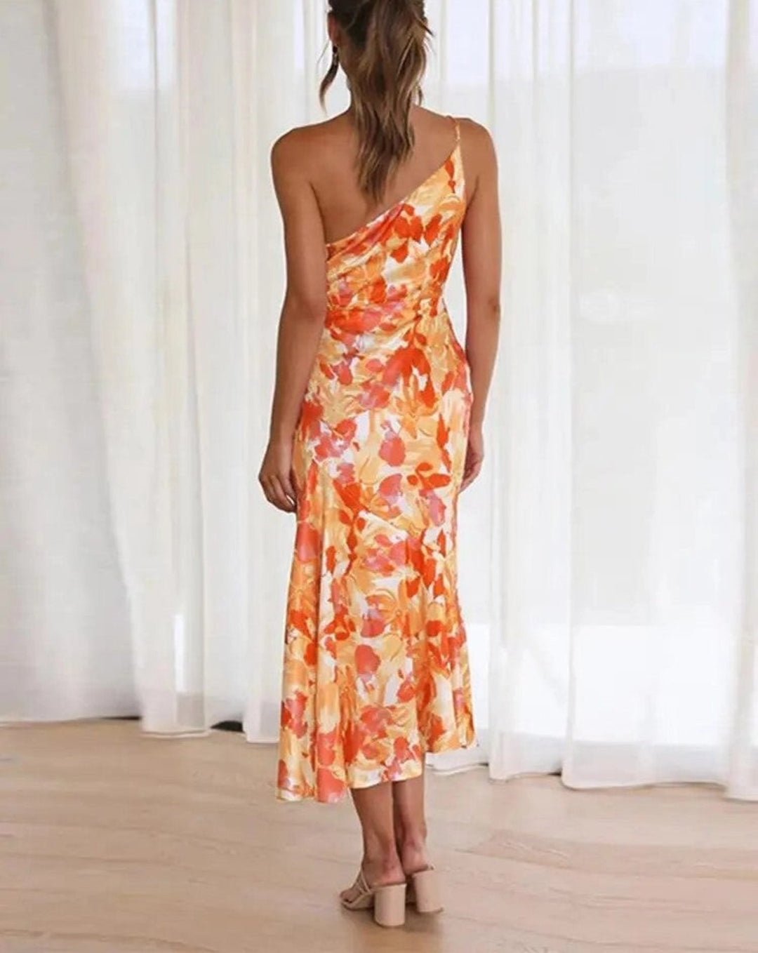 "Sienna - Asymmetric Floral Print Maxi Dress