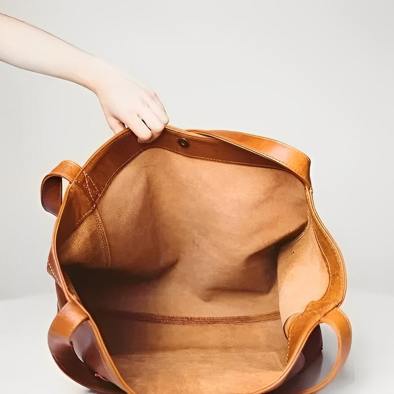 Lily Melbourne Aurora - Stylish vintage leather shoulder bag for everyday elegance