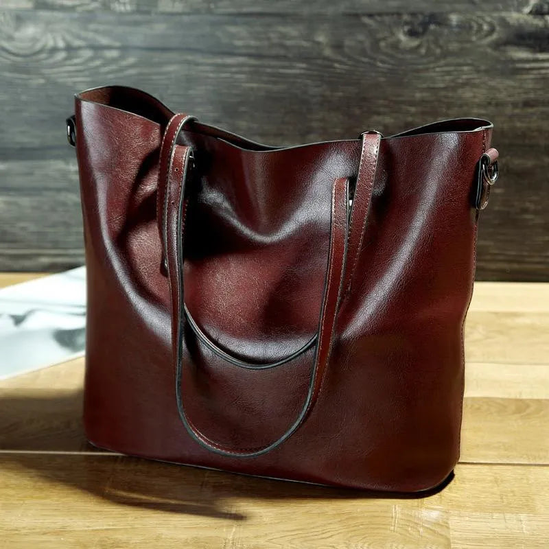 Lily Melbourne Jamy - Timeless vintage leather handbag for stylish everyday use