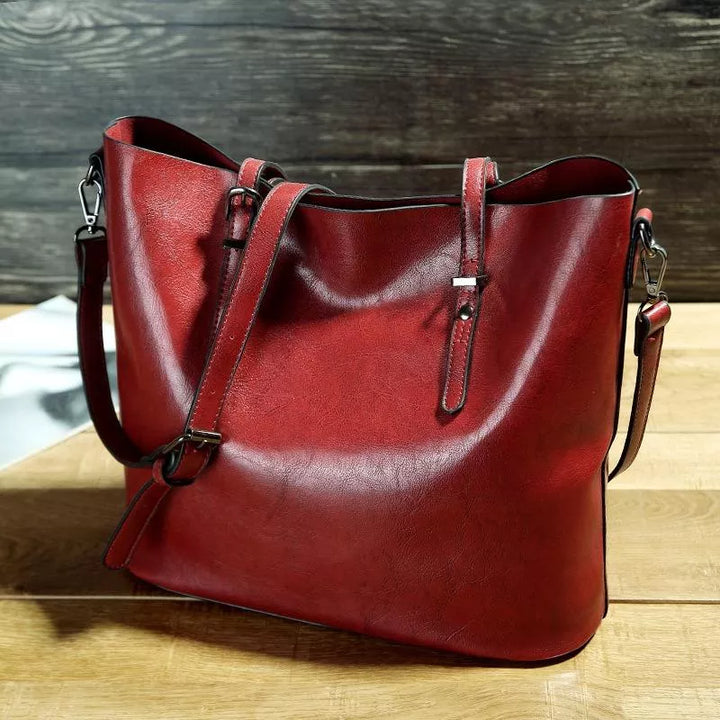 Lily Melbourne Jamy - Timeless vintage leather handbag for stylish everyday use