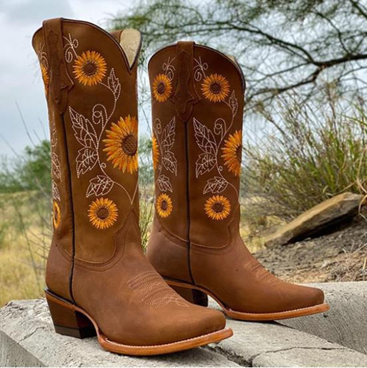 Luna - Bohemian style boots